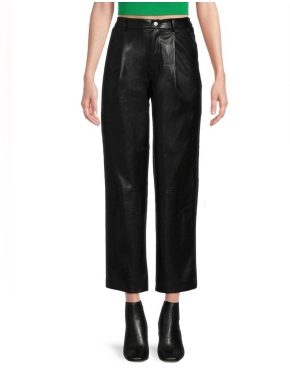 Avec Les Filles New Black Faux Leather Straight Leg Pleated
Pants Size small